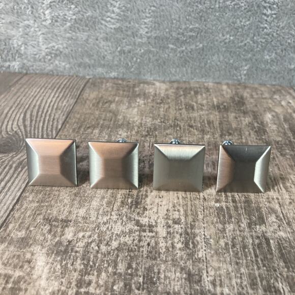 Lot of 4 Square Silver Metal Cabinet Knobs Drawer Pulls & Hardware Home Decor - Picture 2 of 3